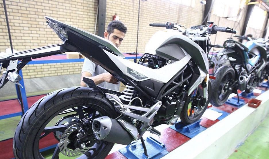 مسئله ارز حل نشود موتورسیکلت گران می شود / استاندارد صنعت موتورسیکلت ایران در سطح جهانی است